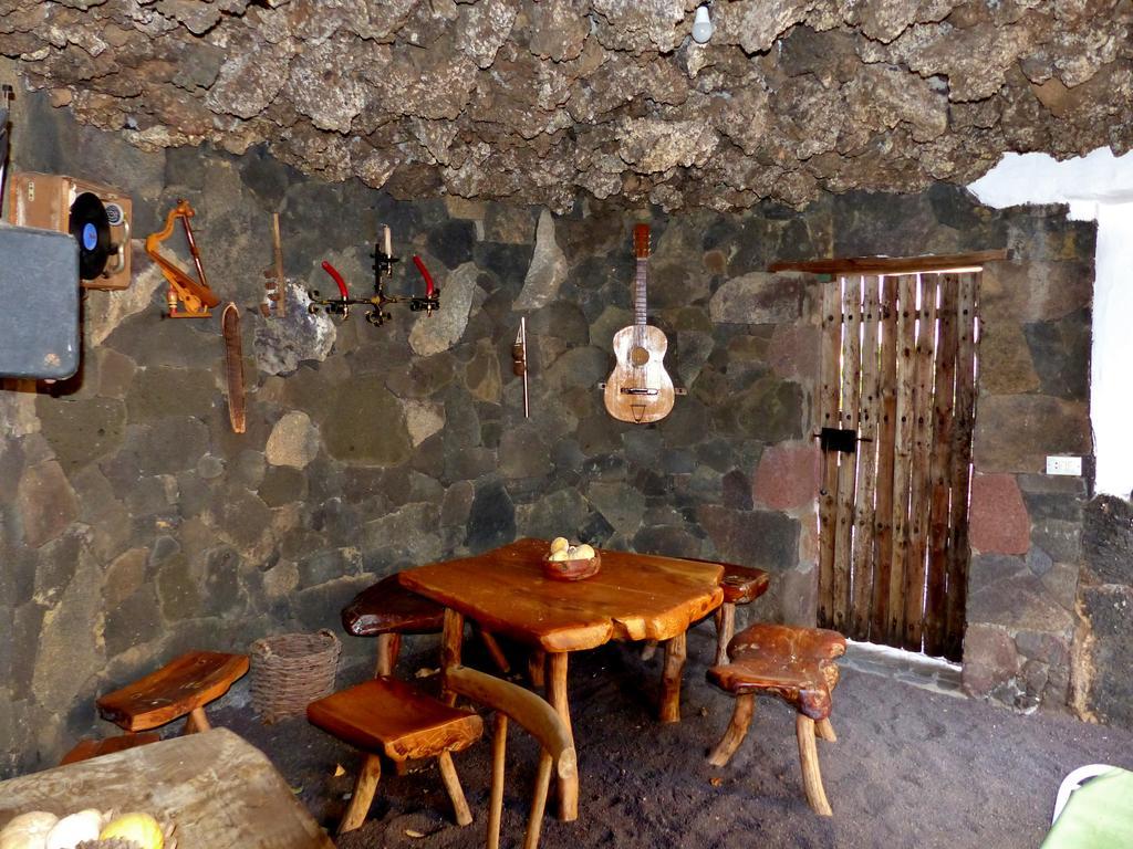 Casa Guinea Frontera